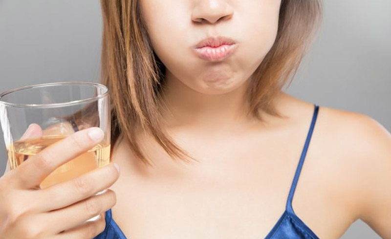 Súc miệng với rượu cau hàng ngày phòng được đau nhức răng do vi khuẩn tấn công.