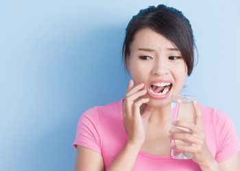 Đau răng khi uống nước lạnh là tình trạng khá phổ biến