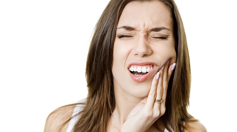 Đau răng nổi hạch dưới hàm ẩn chứa nhiều biến chứng