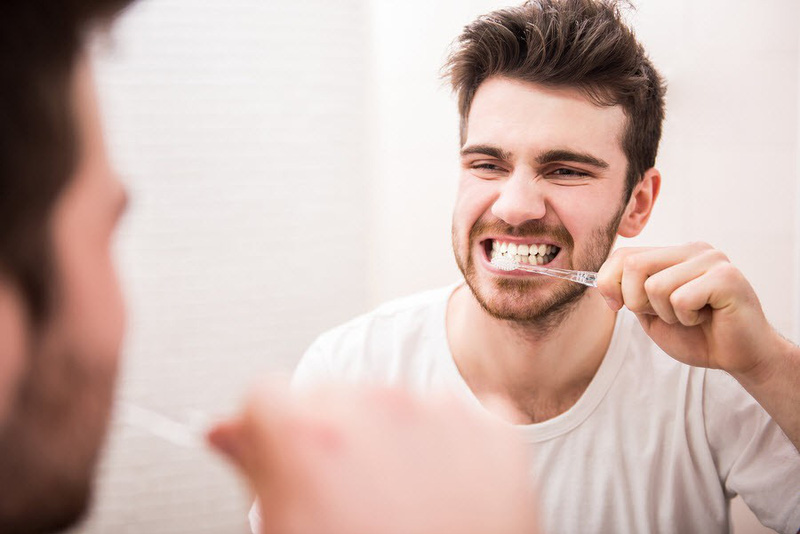 Duy trì thói quen vệ sinh răng miệng 2 lần/ngày