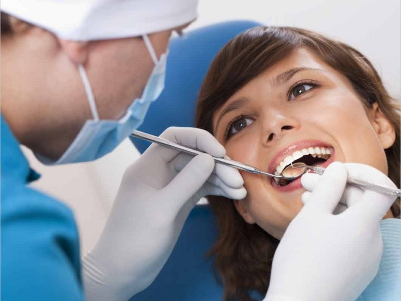 Thăm khám sức khỏe răng miệng định kỳ sẽ giúp giảm tình trạng viêm nhiễm