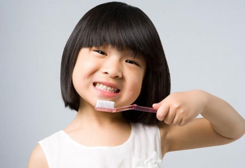 Rèn luyện cho trẻ thói quen chăm sóc và bảo vệ răng miệng