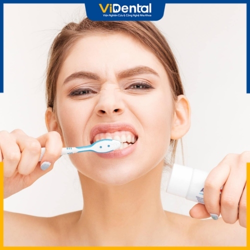 Vệ sinh răng miệng không sạch gây ra tình trạng viêm chân răng