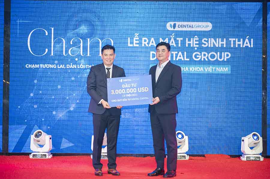 Đại diện Dental Group nhận đầu tư từ đại diện Korean Dental Capital 